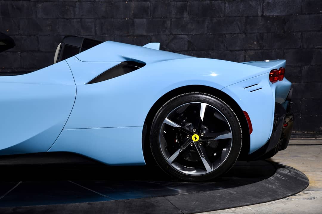 2025 Ferrari SF90 Spider — photo 15