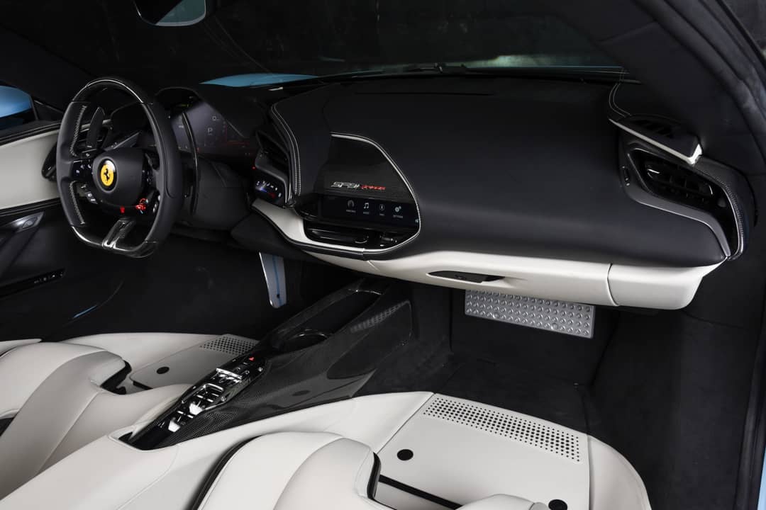 2025 Ferrari SF90 Spider — photo 22