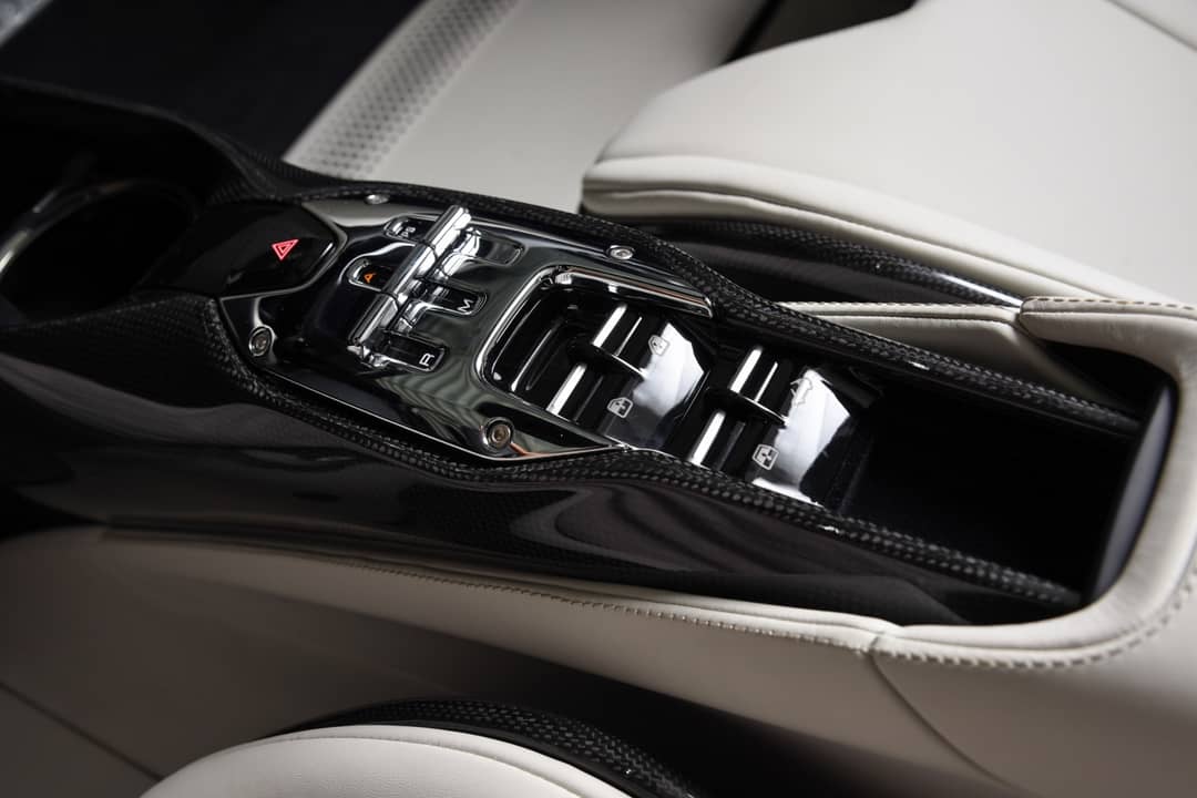 2025 Ferrari SF90 Spider — photo 28