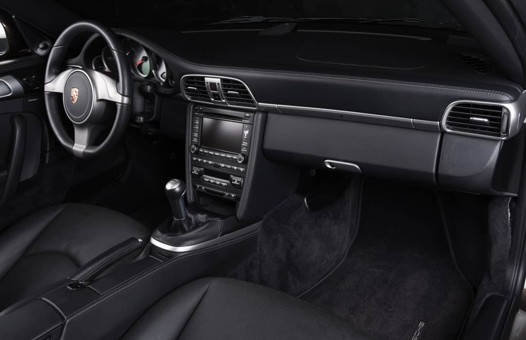 2010 Porsche 911 Carrera 4S — photo 14