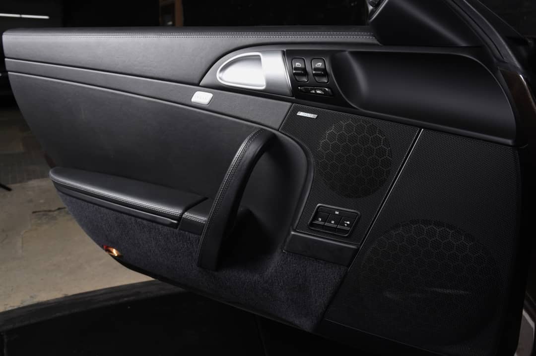 2010 Porsche 911 Carrera 4S — photo 18