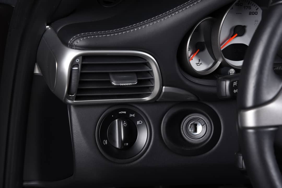 2010 Porsche 911 Carrera 4S — photo 21