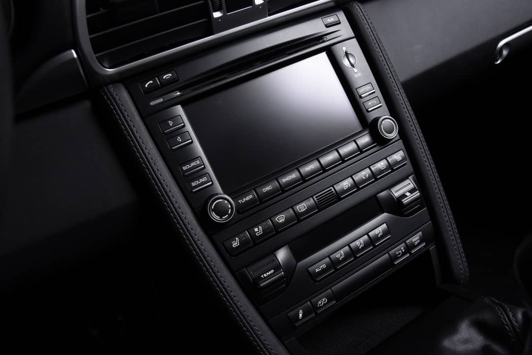 2010 Porsche 911 Carrera 4S — photo 22