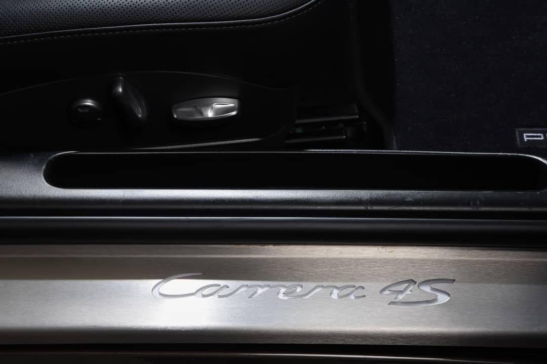 2010 Porsche 911 Carrera 4S — photo 25