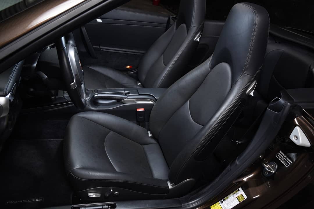 2010 Porsche 911 Carrera 4S — photo 5
