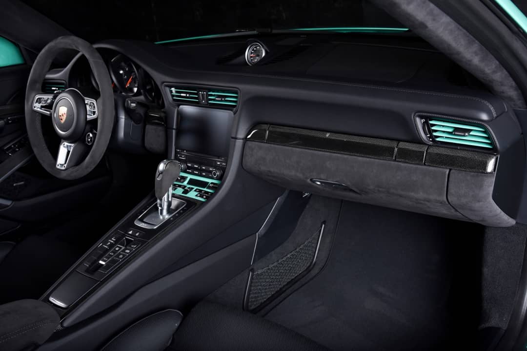2019 Porsche 911 Carrera 4 GTS — photo 20