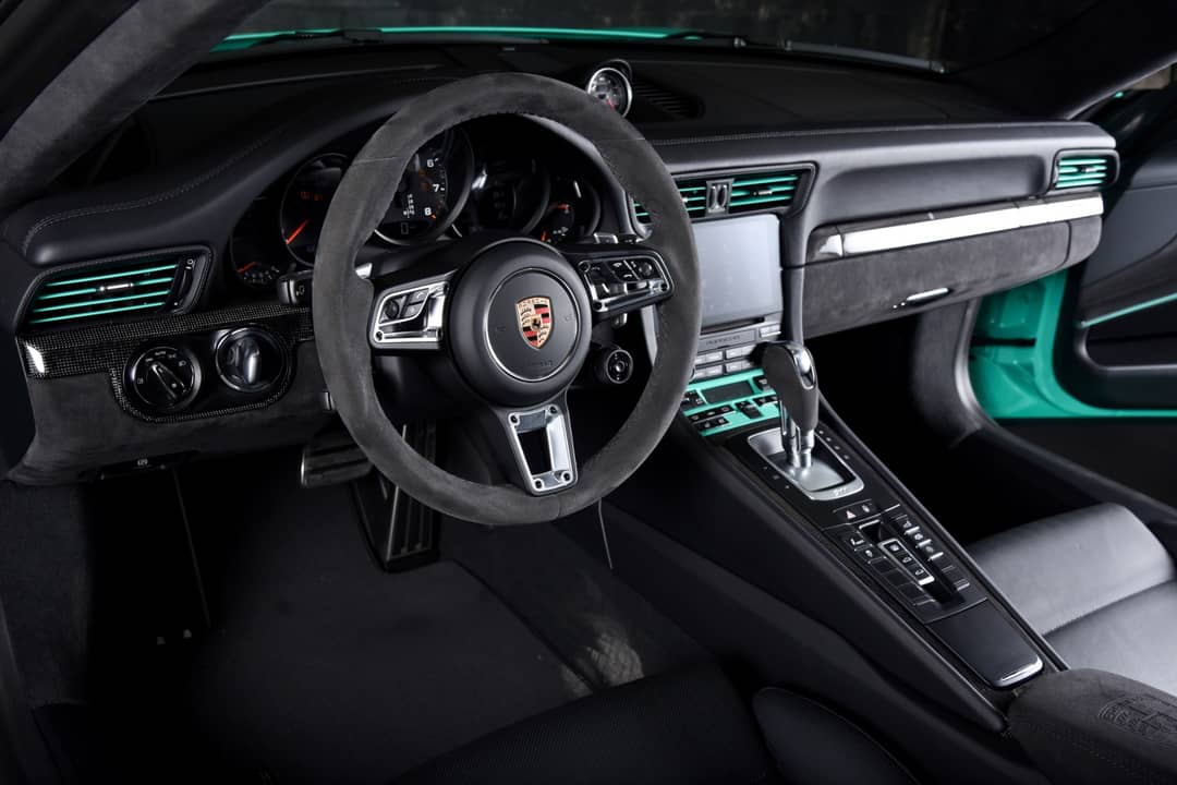 2019 Porsche 911 Carrera 4 GTS — photo 4