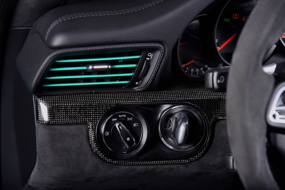 2019 Porsche 911 Carrera 4 GTS — photo 6