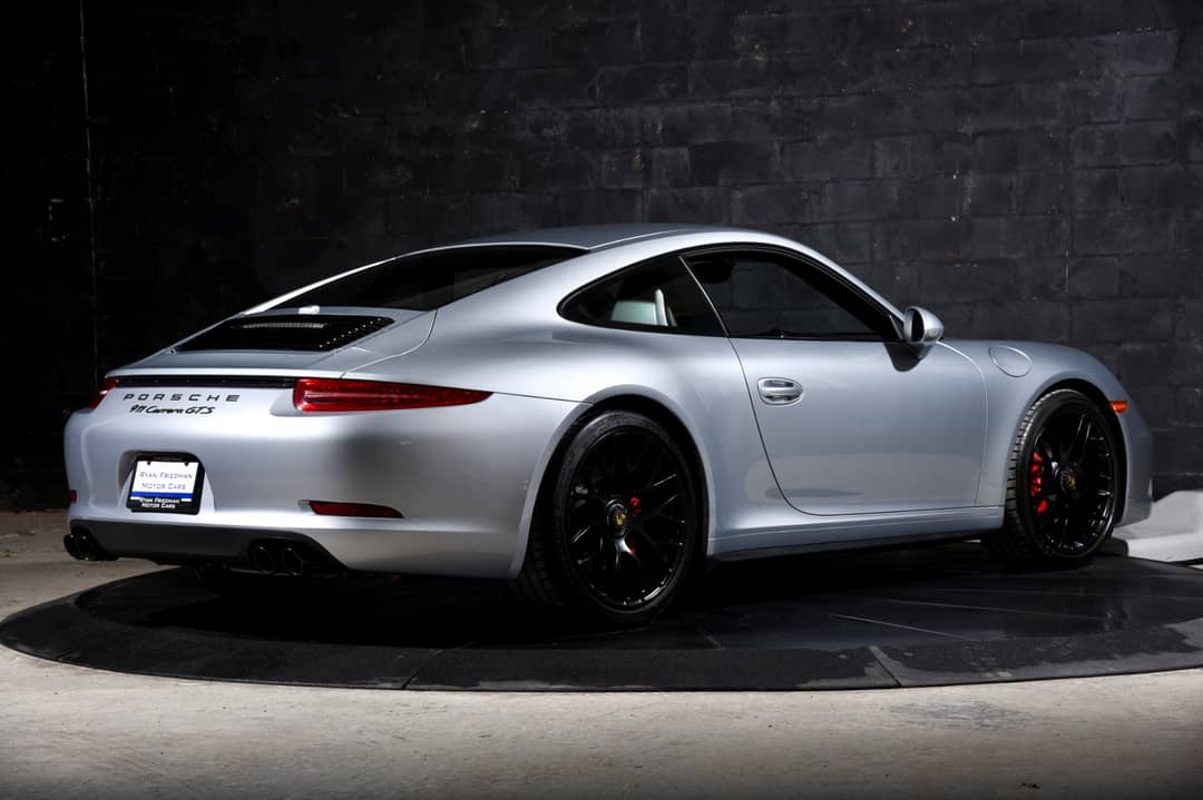 2016 Porsche 911 Carrera GTS — photo 11