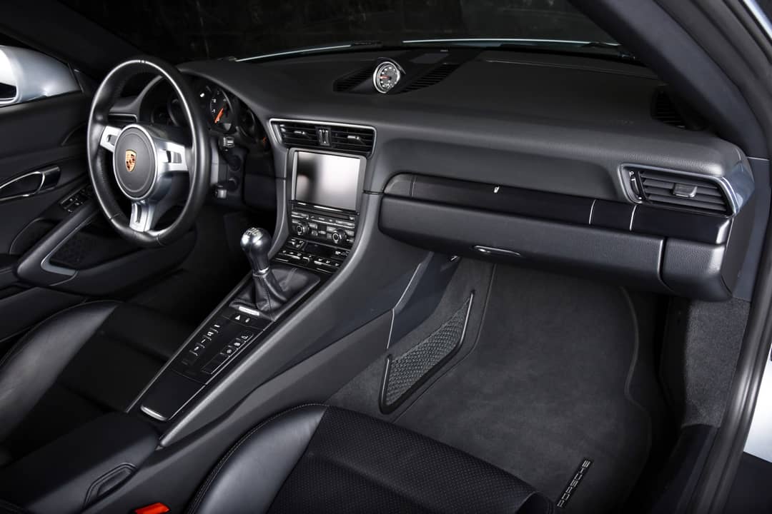 2016 Porsche 911 Carrera GTS — photo 16
