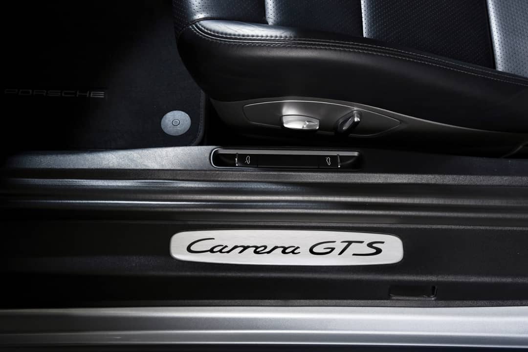 2016 Porsche 911 Carrera GTS — photo 26