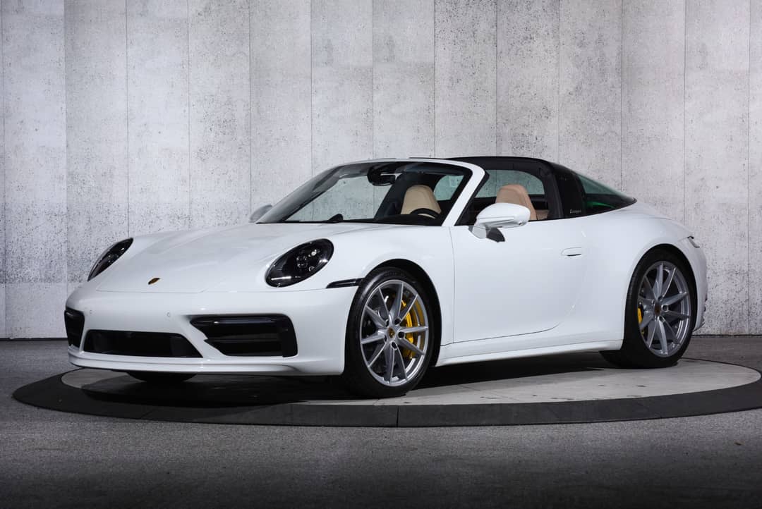 2024 Porsche 911 Targa 4S — photo 2
