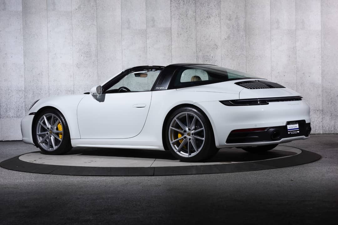 2024 Porsche 911 Targa 4S — photo 3