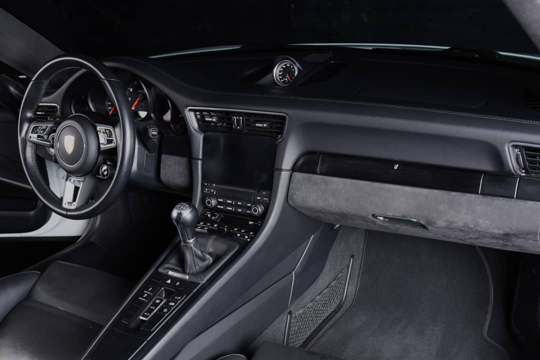 2019 Porsche 911 Carrera 4 GTS — photo 17