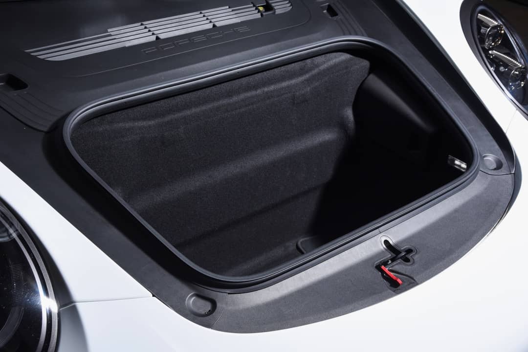 2019 Porsche 911 Carrera 4 GTS — photo 34