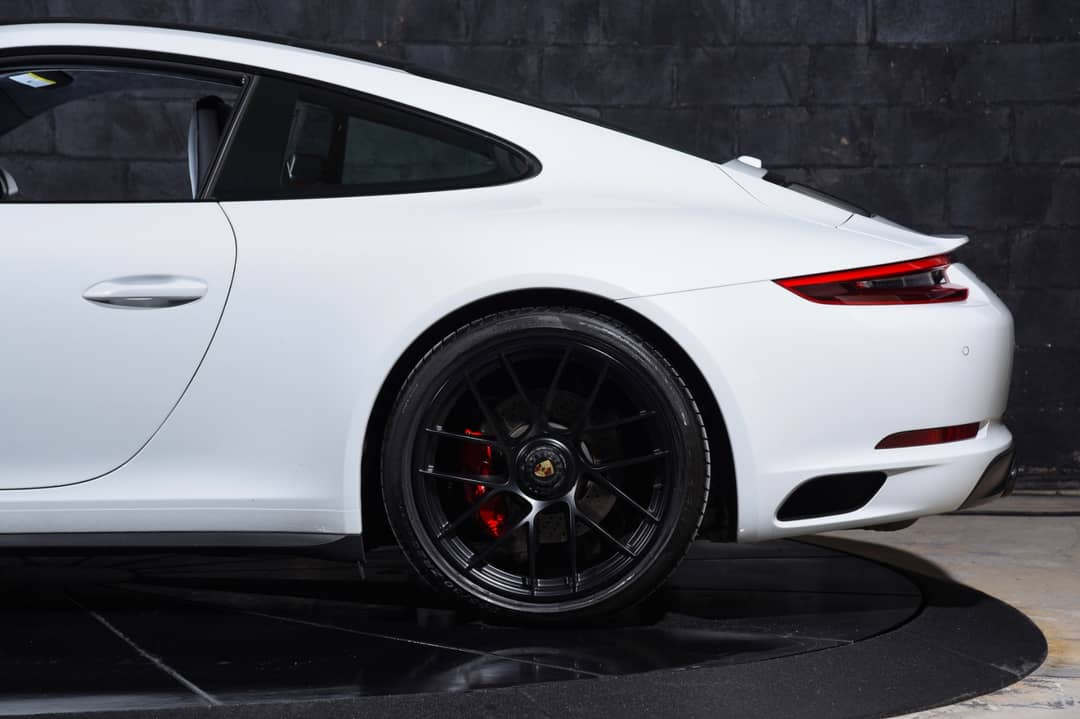 2019 Porsche 911 Carrera 4 GTS — photo 39