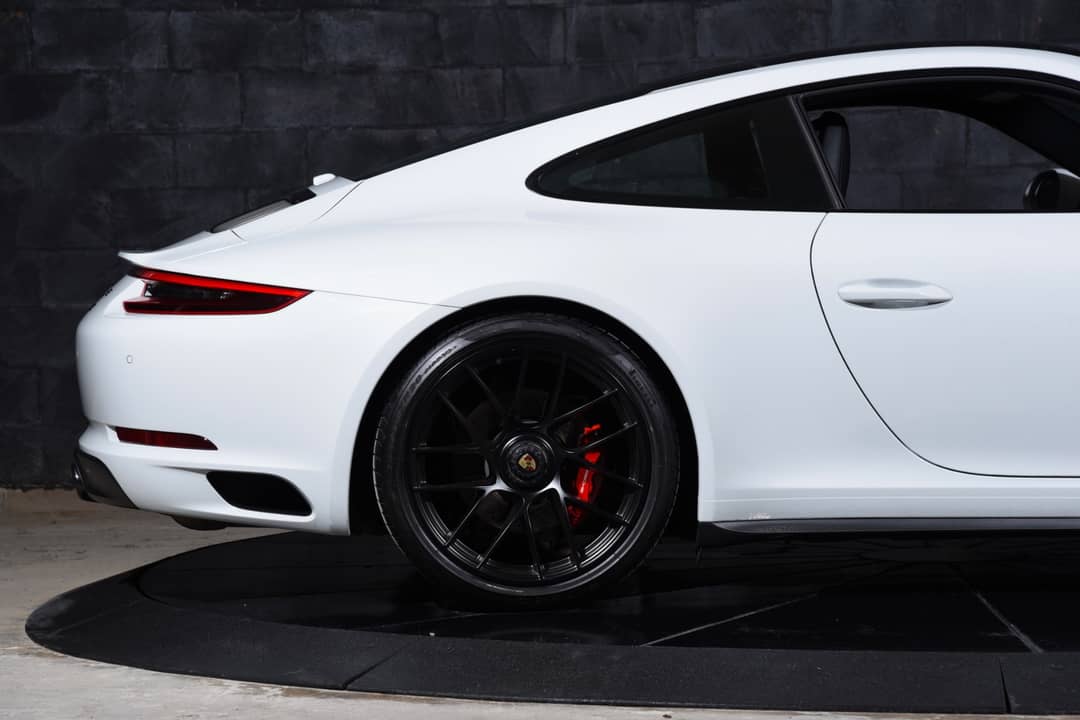 2019 Porsche 911 Carrera 4 GTS — photo 40