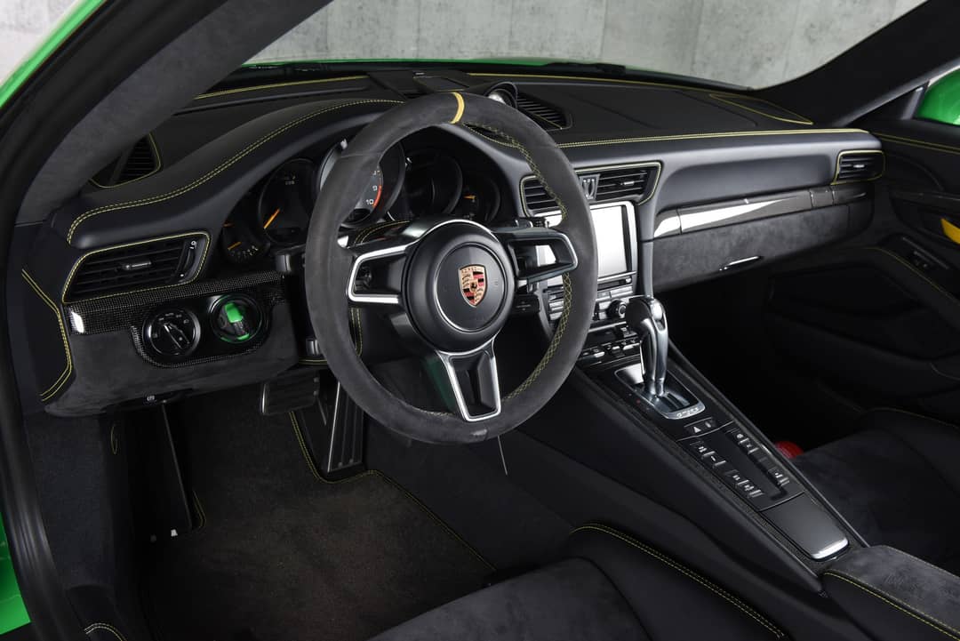 2016 Porsche 911 GT3 RS — photo 23