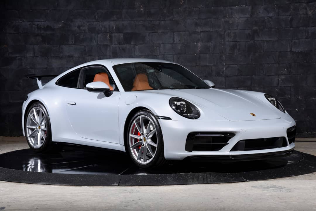 2023 Porsche 911 Carrera S — photo 2