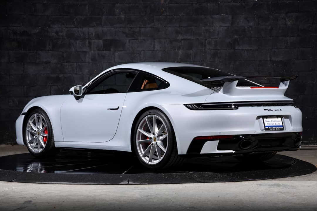 2023 Porsche 911 Carrera S — photo 3