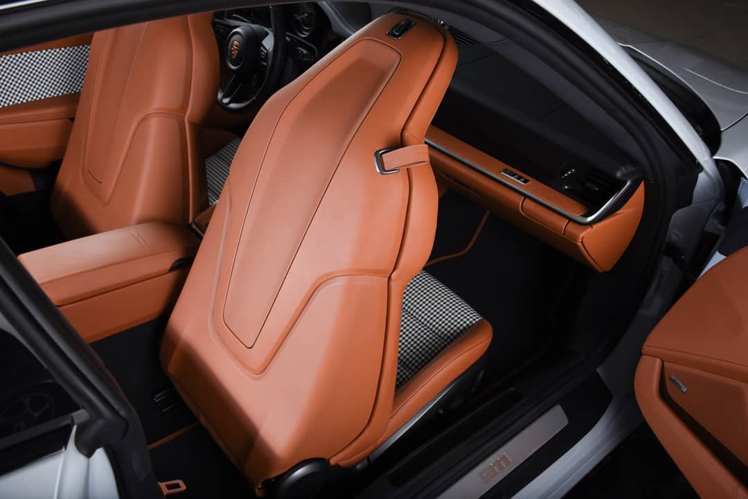 2023 Porsche 911 Carrera S — photo 22