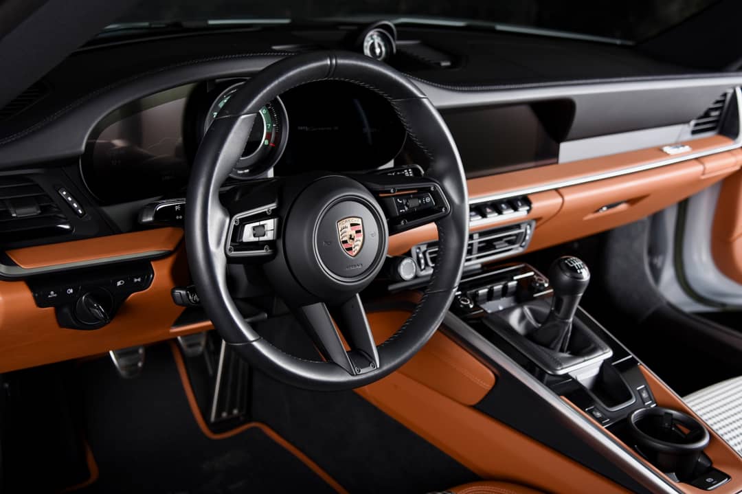 2023 Porsche 911 Carrera S — photo 4