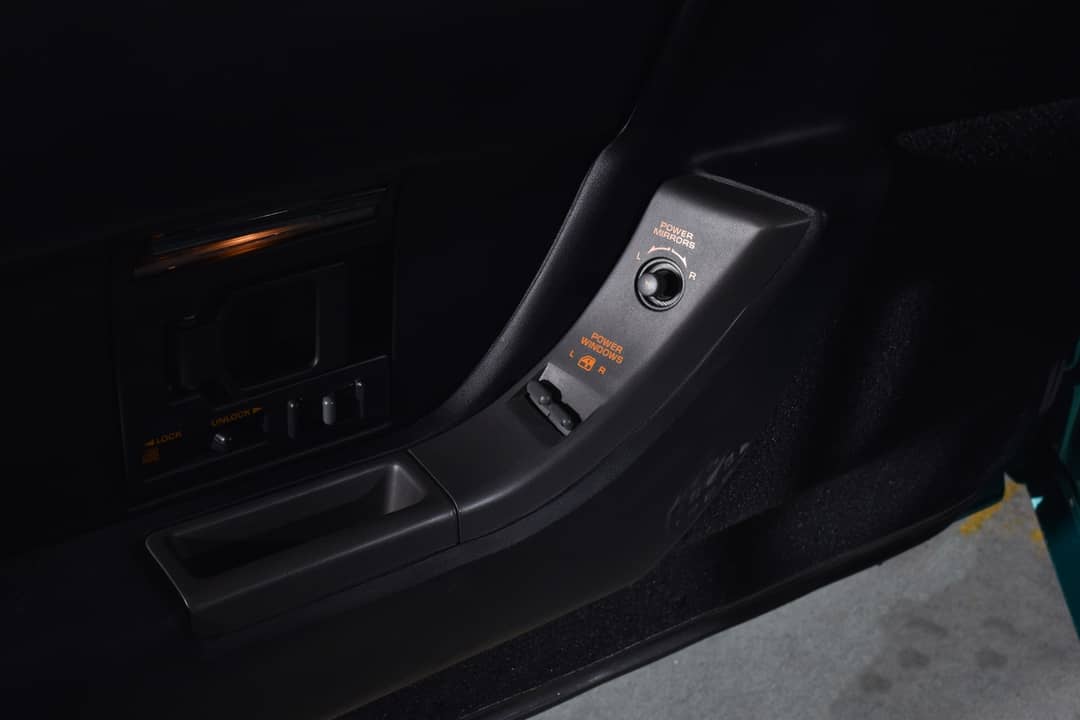 1991 Chevrolet Corvette — photo 19