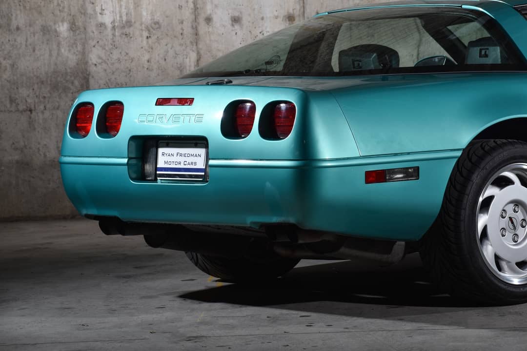 1991 Chevrolet Corvette — photo 23