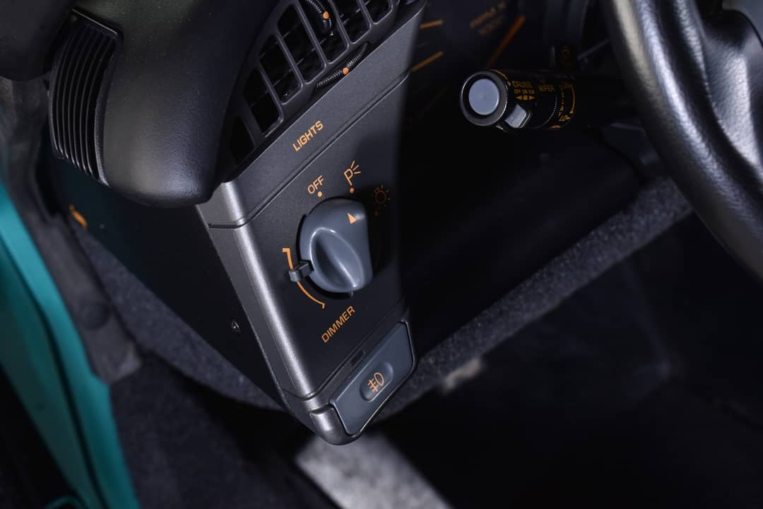 1991 Chevrolet Corvette — photo 30