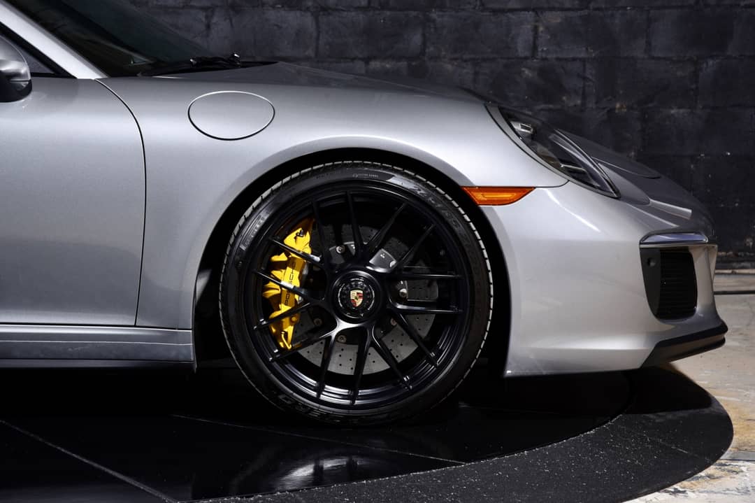 2019 Porsche 911 Carrera GTS — photo 40