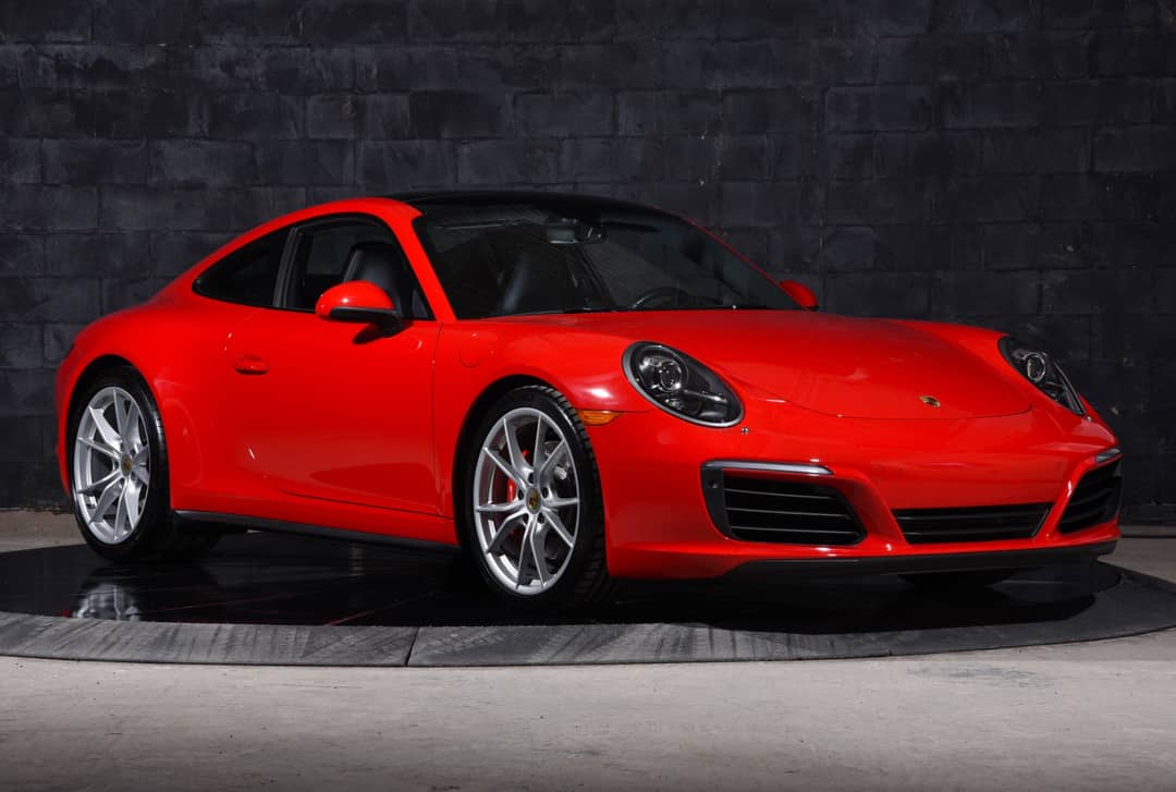 2017 Porsche 911 Carrera 4S — photo 2
