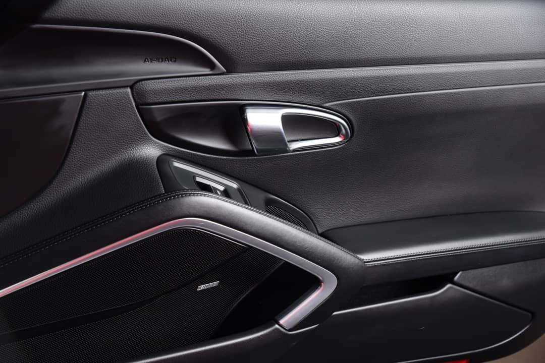 2017 Porsche 911 Carrera 4S — photo 21
