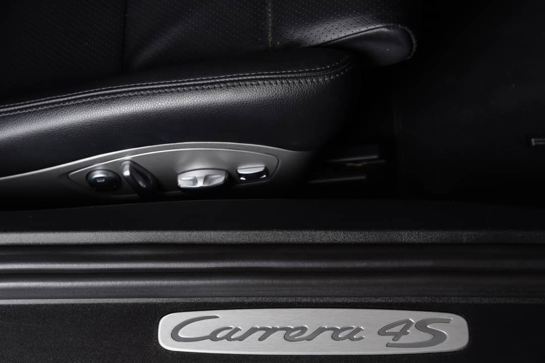 2017 Porsche 911 Carrera 4S — photo 23