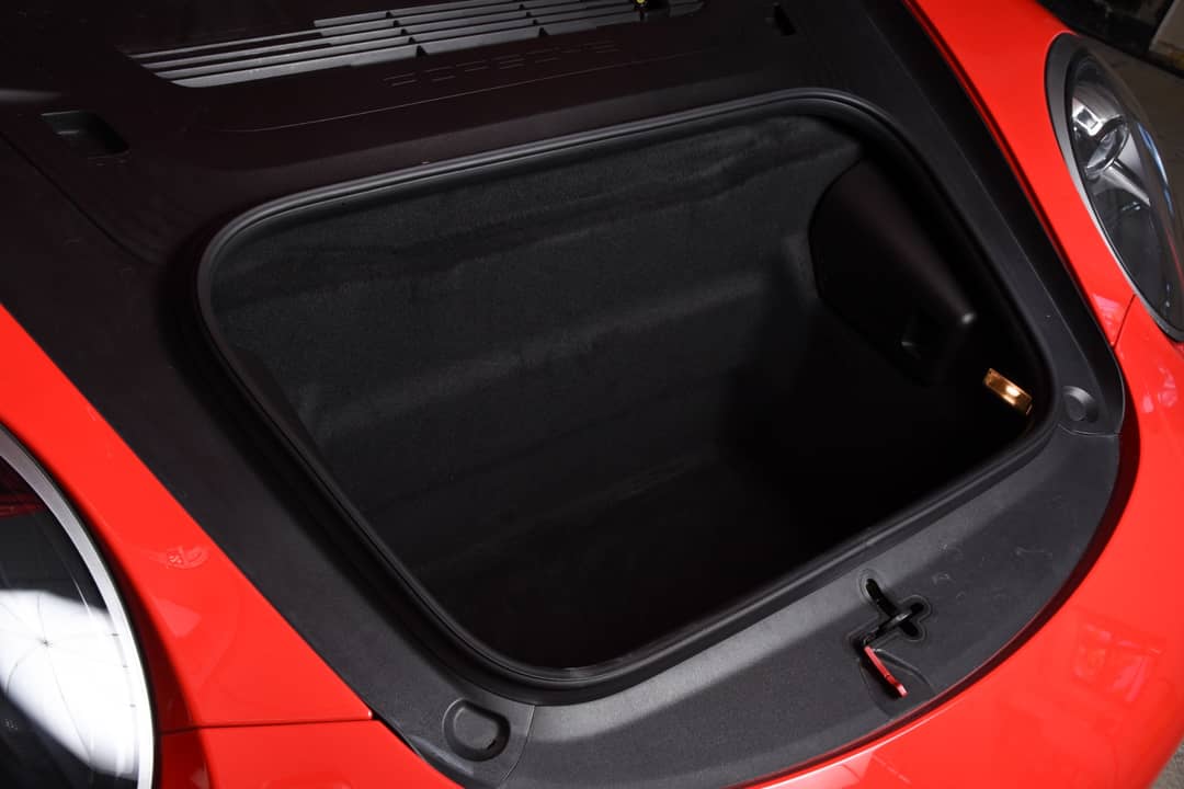 2017 Porsche 911 Carrera 4S — photo 28