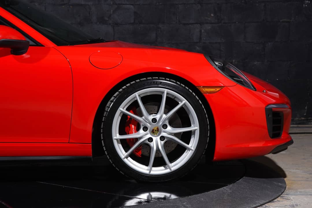 2017 Porsche 911 Carrera 4S — photo 29