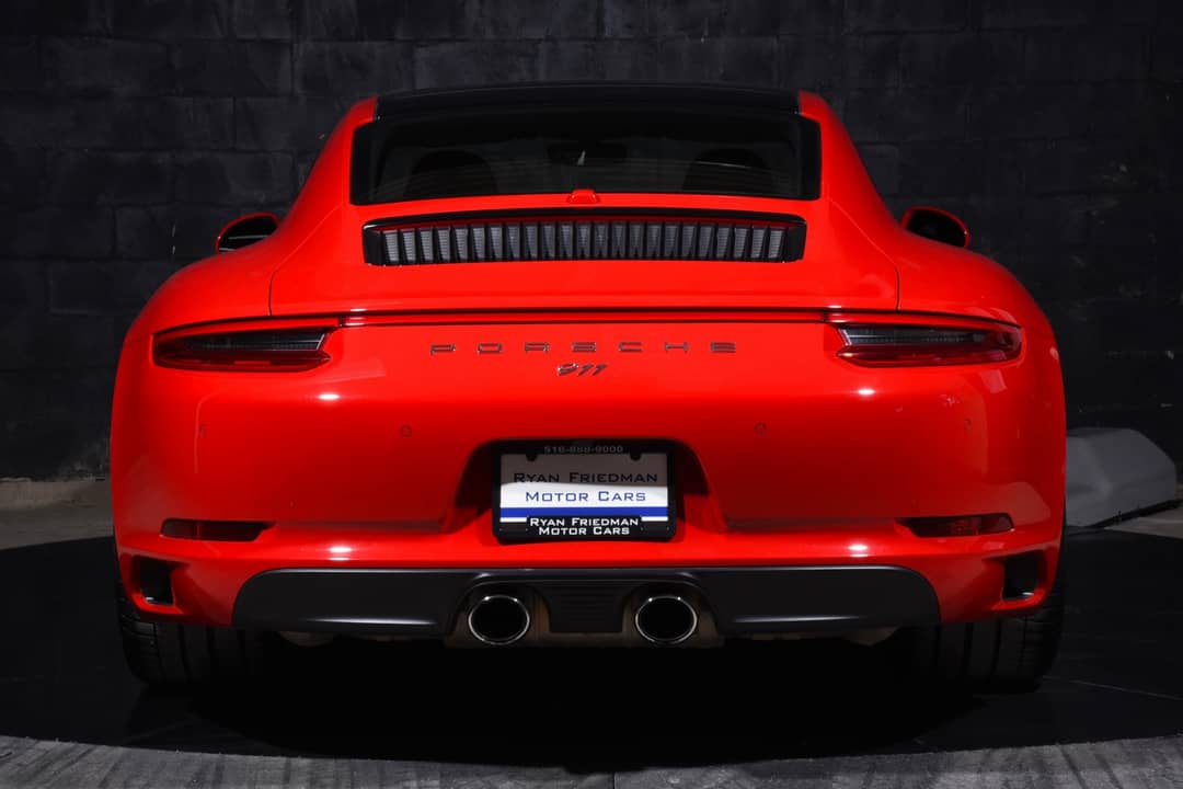2017 Porsche 911 Carrera 4S — photo 9