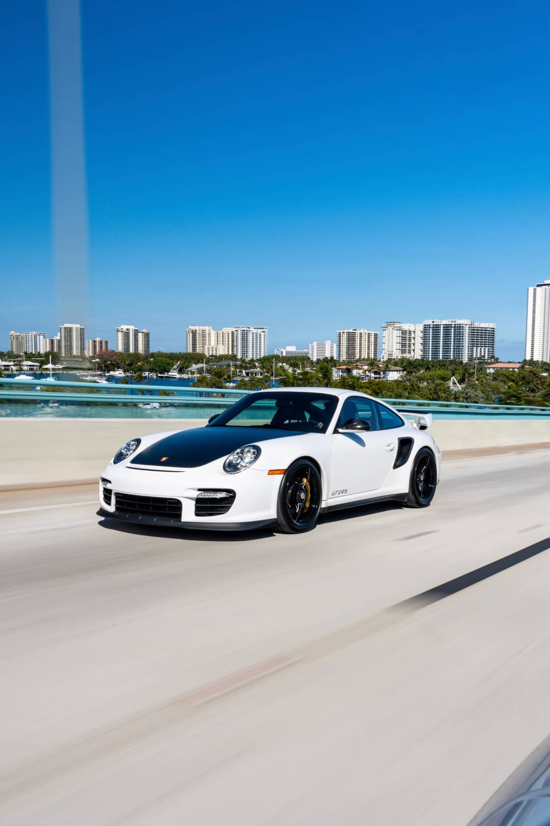 2011 Porsche 911 GT2 RS — photo 2