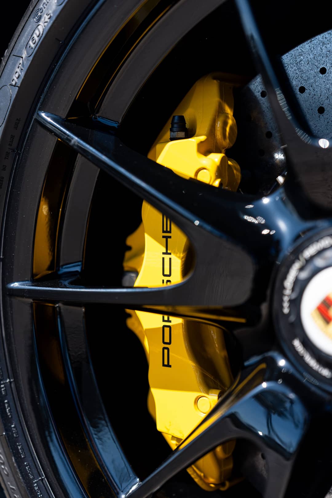 2011 Porsche 911 GT2 RS — photo 35