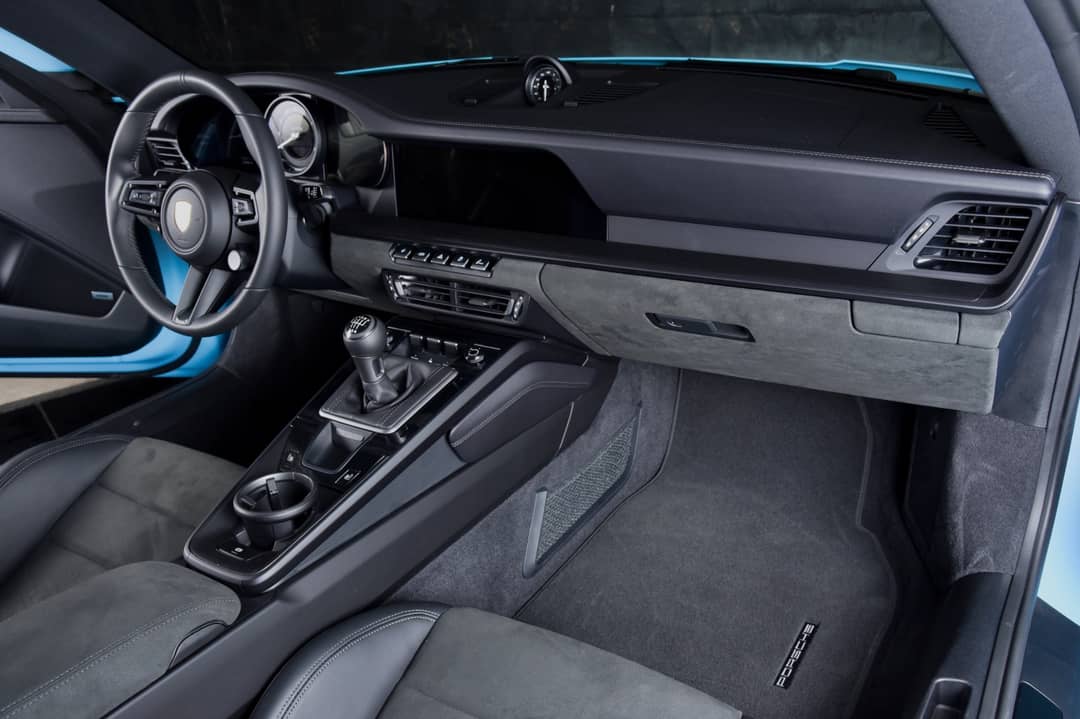 2024 Porsche 911 Carrera GTS — photo 16