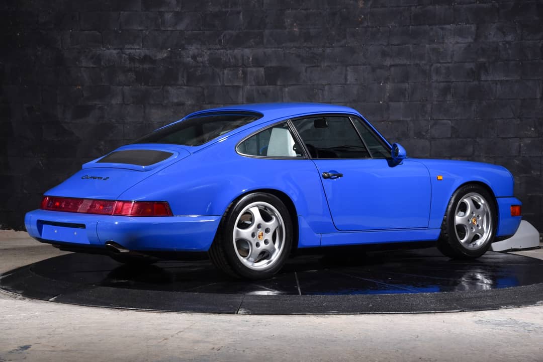 1992 Porsche 911 Carrera 2 — photo 12
