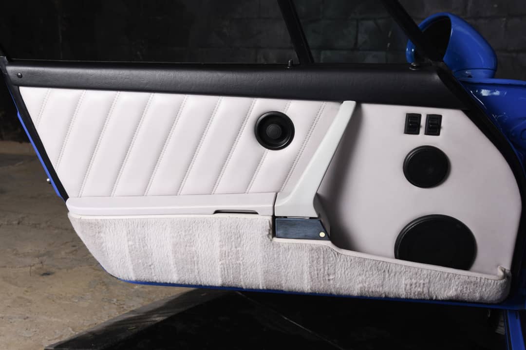 1992 Porsche 911 Carrera 2 — photo 17
