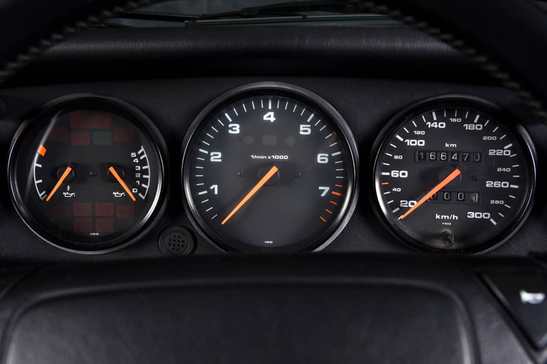 1992 Porsche 911 Carrera 2 — photo 18