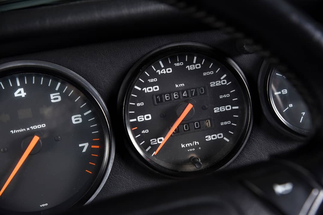 1992 Porsche 911 Carrera 2 — photo 19