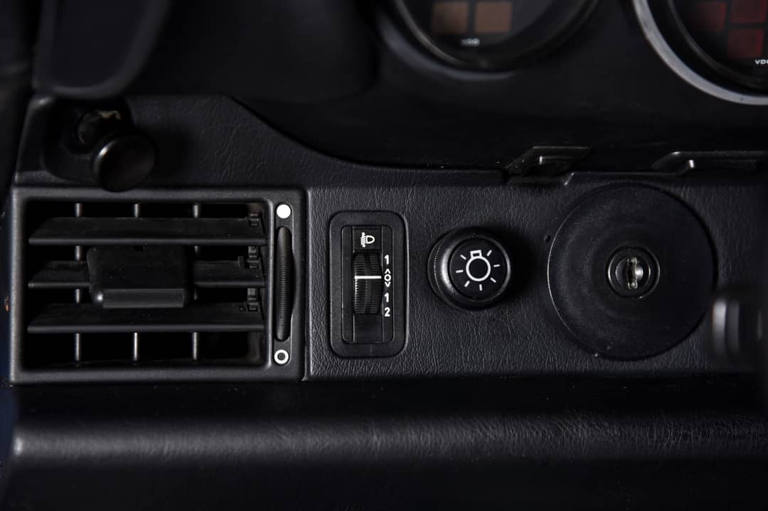 1992 Porsche 911 Carrera 2 — photo 21