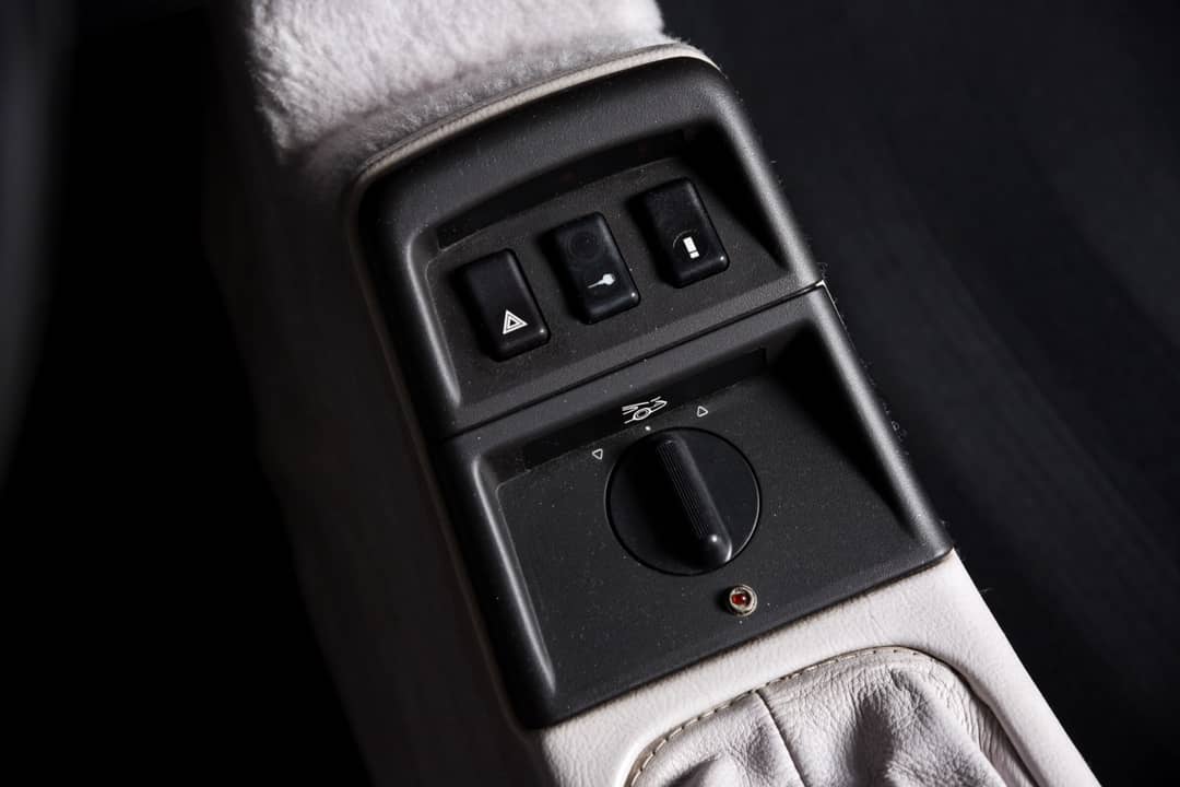 1992 Porsche 911 Carrera 2 — photo 22