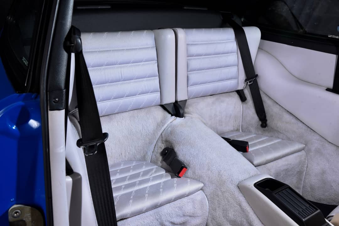 1992 Porsche 911 Carrera 2 — photo 24