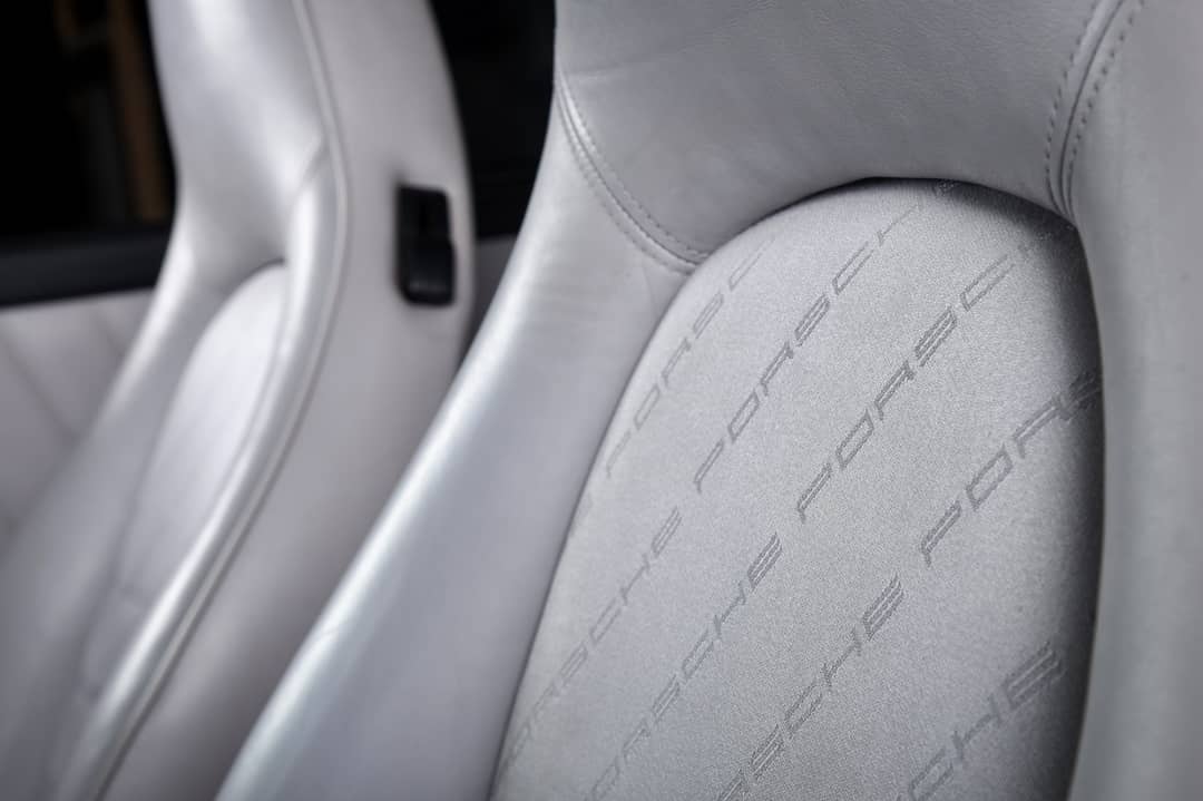 1992 Porsche 911 Carrera 2 — photo 28