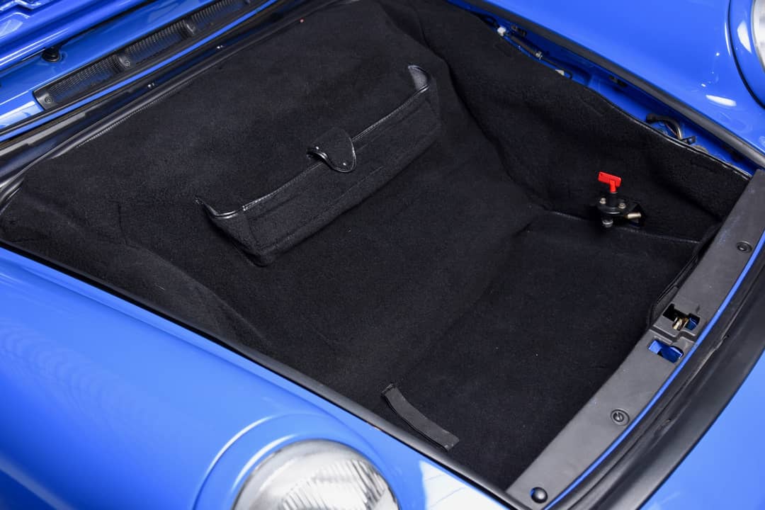 1992 Porsche 911 Carrera 2 — photo 29