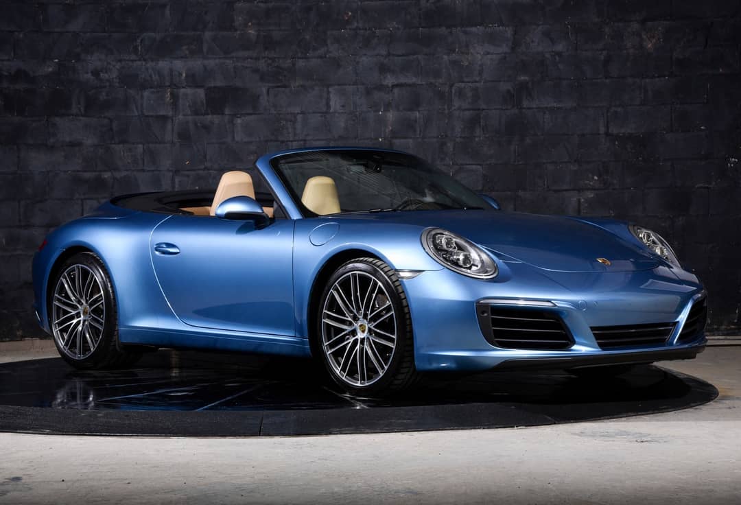 2019 Porsche 911 Carrera — photo 2
