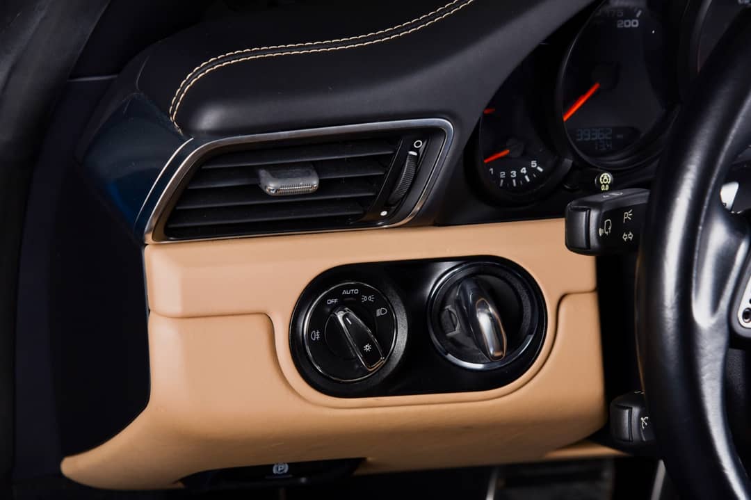 2019 Porsche 911 Carrera — photo 24